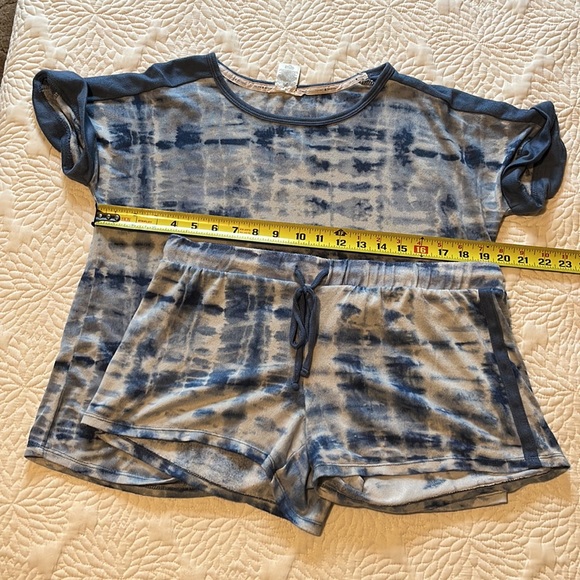 Lucky Brand Soft Terrycloth, Tie-dye PJs 💙🤍 - Picture 7 of 10
